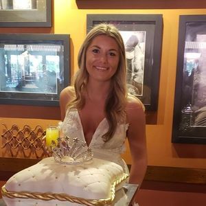 Meet your Posher, Claudine